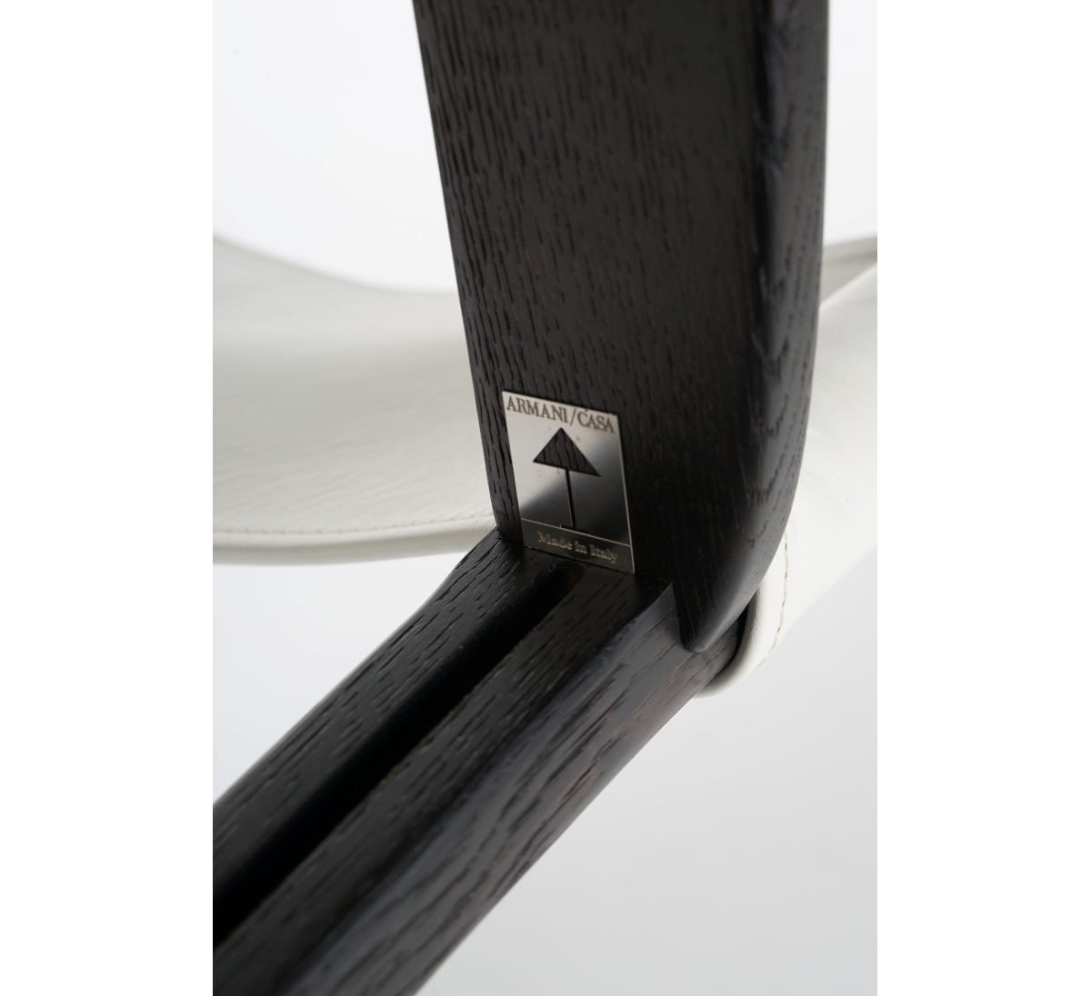 Складное кресло DUSTIN Armani / Casa, стоимость 220 000 руб.  Фотография 1